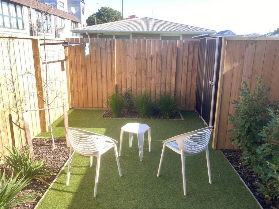 Cheerful 2 Bedroom Townhouse In Addington! Christchurch Exterior foto